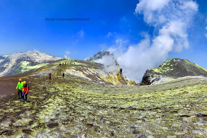 Excursion to the top of Etna |For good walkers (transport services not included) - What the guide and included gear really do for you