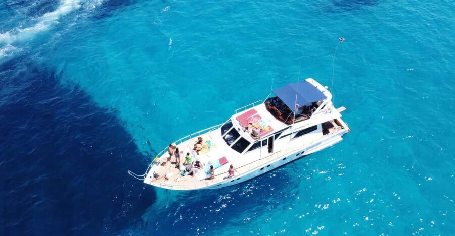 Favignana and Levanzo in relax with yacht Floen - When logistics matter: crowds, sea state, and possible schedule shifts
