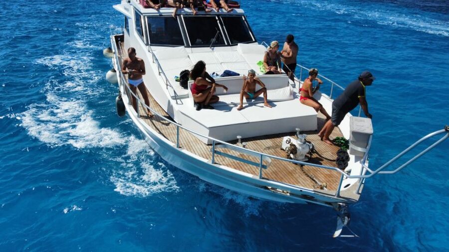 Favignana and Levanzo in relax with yacht Floen - Cala Azzurra, Cala Rossa, and Lovers Cave: the water stops that make the day