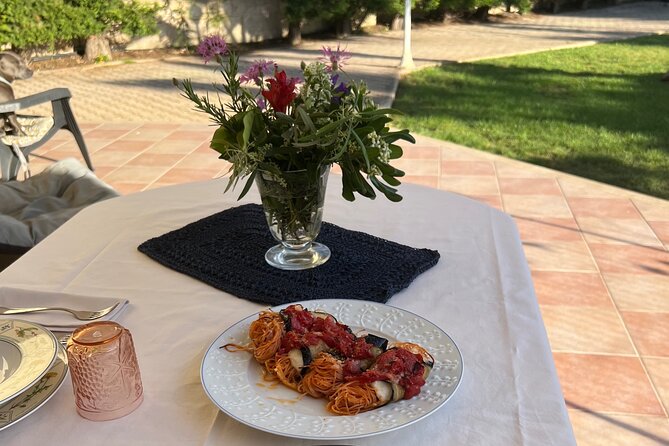 Fresh local pasta lesson in the garden - A garden pasta lesson that teaches by doing