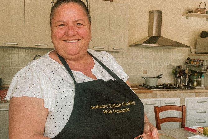 Fresh pasta and tiramisù class in Palermo - The meal part: snacks, aperitif, then you sit down and eat