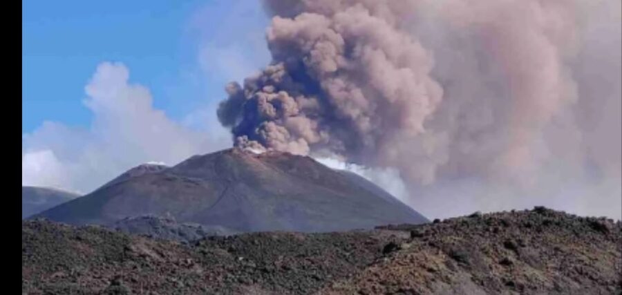 From Catania, Acireale, Giarre: Mount Etna Half-Day Trip - Cable Car Option: How It Changes Your High-Altitude Plan