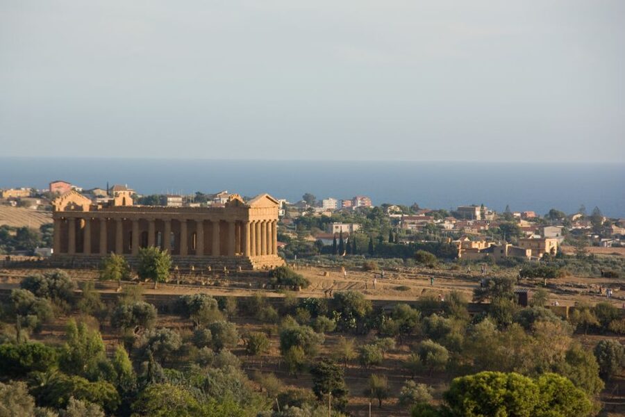 From Catania: Agrigento and Piazza Armerina Full-Day Trip - In the van with Carmelo and Alessio: why the ride matters