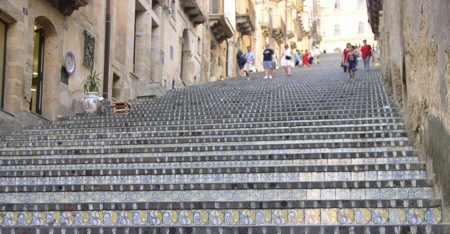 From Catania: Caltagirone & Piazza Armerina Tour with Brunch - A solid Catania base to see two Sicilian cities