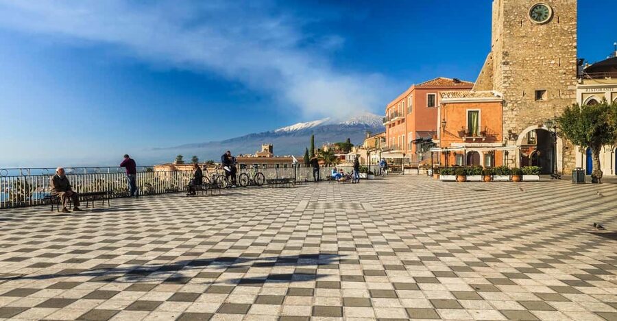 |FROM CATANIA| Etna and Taormina Tour [PRIVATE TOUR] - Walking the Silvestri Craters and Taking in the Coast of Catania