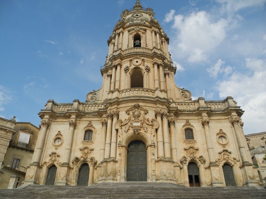 From Catania: Inspector Montalbano Day Tour with Audio Guide - Duomo Square Departure: How the Day Gets Going