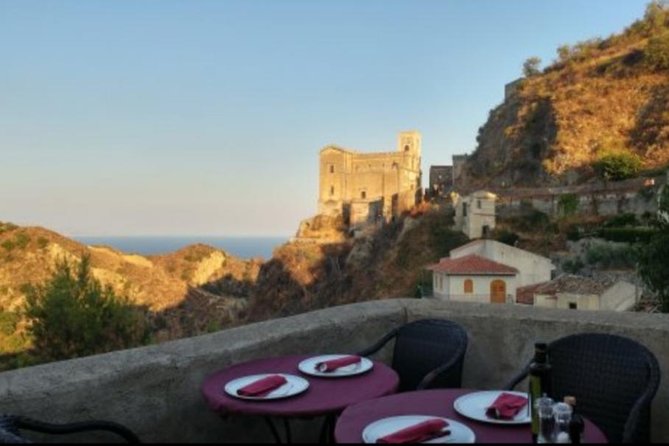 From Catania: Private/Guided Godfather with Appetizer and Pasta - The Gelso Nero lunch: Sicilian classics, not just a meal stop