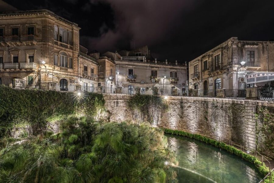 From Catania: Siracusa, Ortigia, Marzamemi audio-guided tour - Who this tour suits best (and who should skip it)