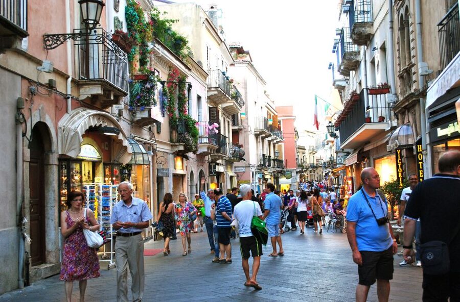 From Catania: Taormina, Isola Bella, and Castelmola Day Trip - Taormina’s Ancient Theatre and the Old Town Loop