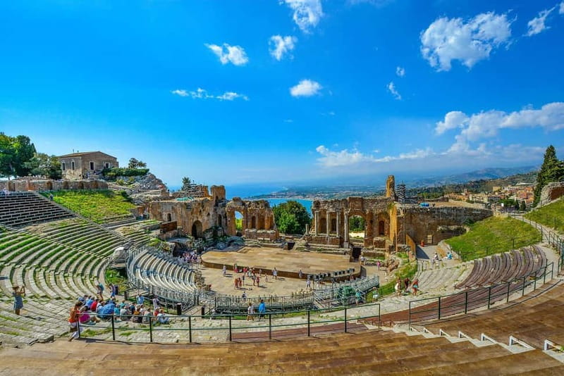From Catania: Taormina, Isola bella & Castelmola tour - Where you meet in Catania (and how to find the tour fast)
