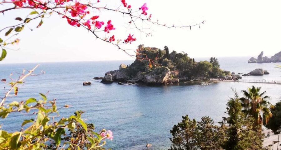 From Catania: White Lotus tour Taormina, Castelmola & Naxos - Castelmola: almond-wine village vibes and a viewpoint payoff
