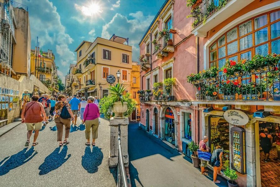 From Cefalù: Day Trip to Mount Etna and Taormina - Mount Etna up close: from the 2000 m mark to real walking