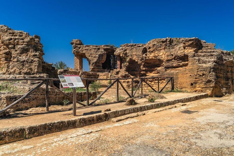 From Cefalù: Guided Tour to Agrigento Valley of the Temples - Tickets, cash, and why the payment method matters