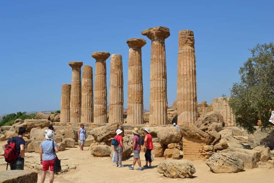 From Cefalù: Guided Tour to Agrigento Valley of the Temples - The coach ride across Sicily: comfortable, with a quick practical break