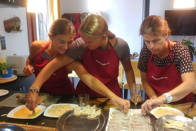 From market to Table Cooking lesson with a local in Sicily - From Temple of Apollo to Ortigia market: how the morning starts