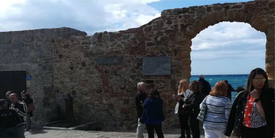 From Palermo: Monreale and Cefalù Day Trip - The Monreale stroll: viewpoints, narrow streets, and everyday Sicily