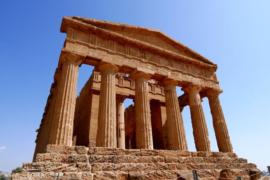 From Palermo: Villa Romana and Valley of the Temples Trip - Meeting outside Hotel Politeama and the reality of a 11-hour day