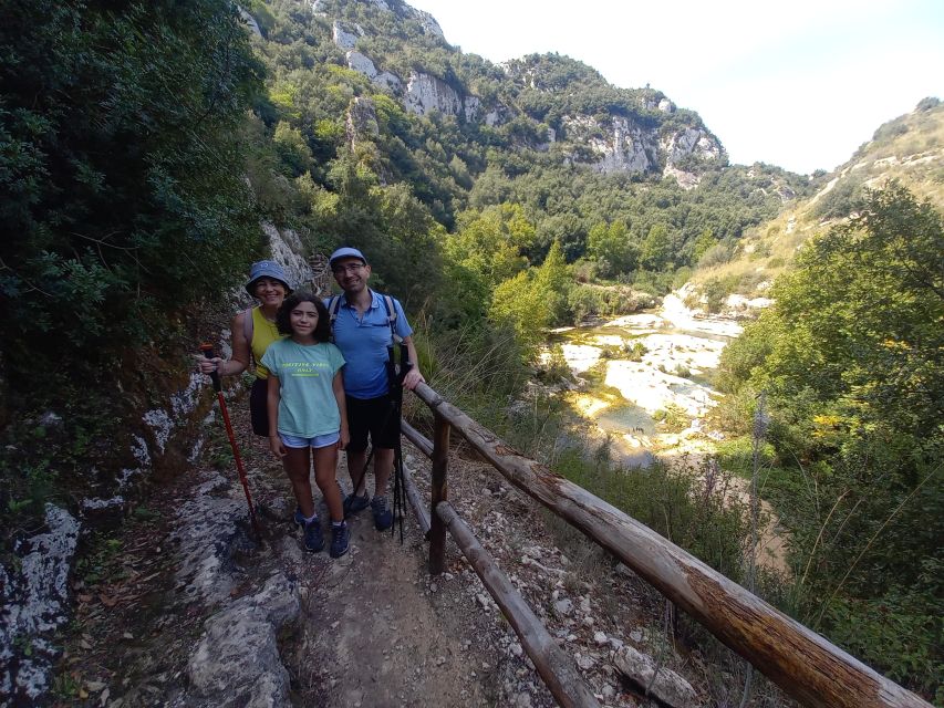 From Syracuse: Cavagrande Natural Reserve Guided Trek - Who this guided trek is best for