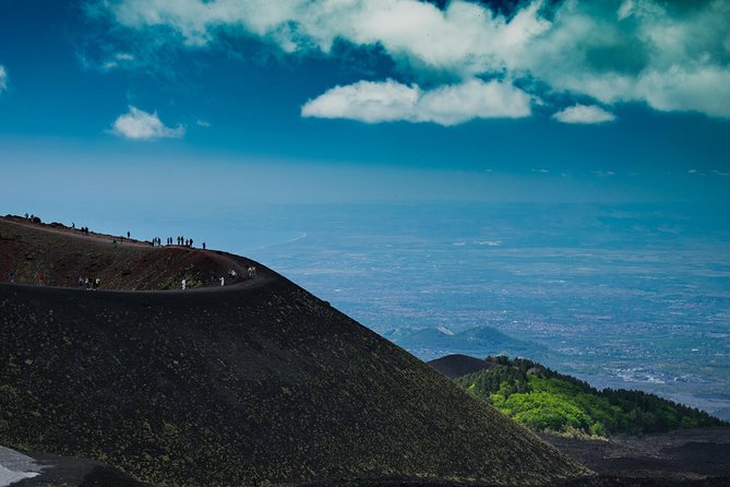 From Syracuse: Private Tour Mount Etna with Lunch at Etna Winery - Rifugio Sapienza and Silvestri Craters: What the Volcano Part Feels Like
