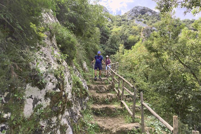 From Syracuse: Trekking Cavagrande - Why Cavagrande del Cassibile Feels Like a Real Escape From Syracuse