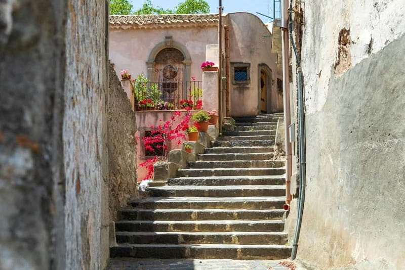 From Taormina Area: The Godfather Sicily Tour - Guides and pace: what makes the day feel smooth