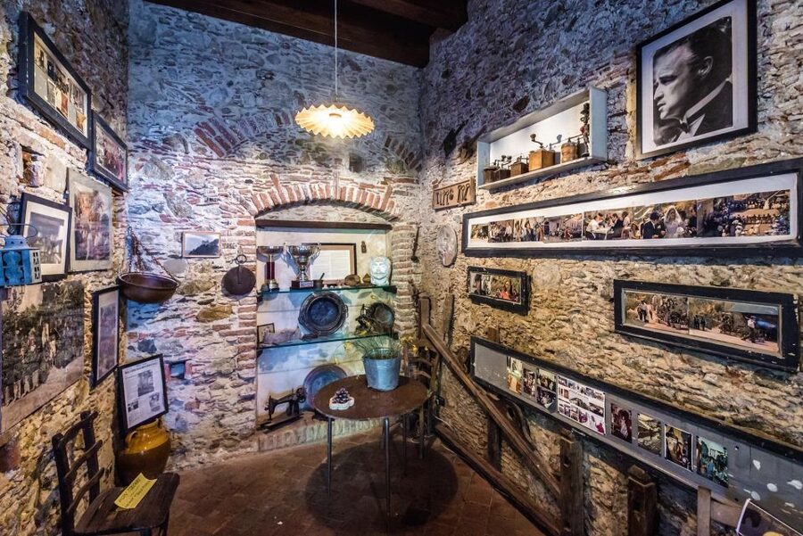 From Taormina: Private Godfather Tour with Lunch - Savoca first: Bar Vitelli, Santa Lucia, and movie squares you can stand in