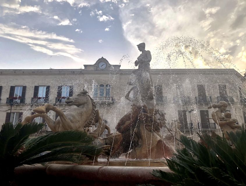 From Taormina: Siracusa & Noto Small-Group Tour - Noto in One Hour: Baroque Drama Without the Overstay