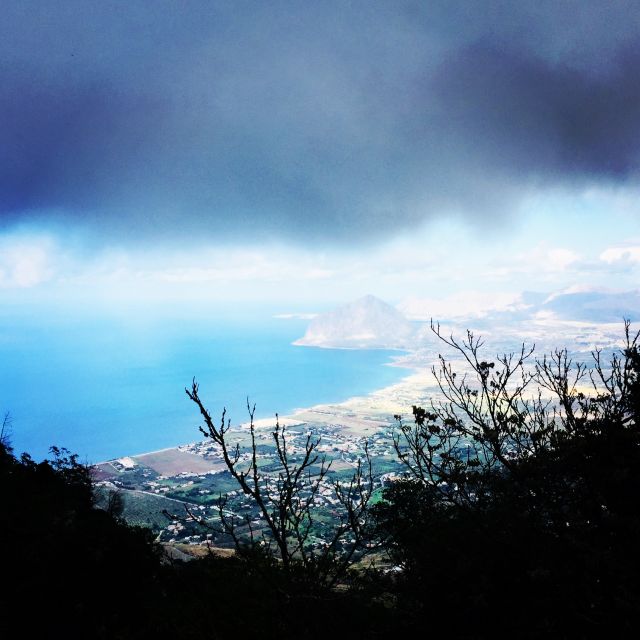 From Trapani: Erice Walking Tour and Local Products Tasting - The Ericini Carpet Loom: A Real Look at Ancient Weaving