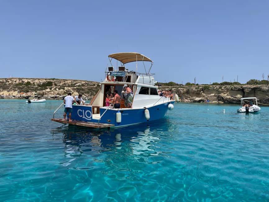 From Trapani: Favignana and Levanzo Boat Tour with Lunch - Lunch on the Yacht: Local Tasting Food, Plus a Plan for Hunger