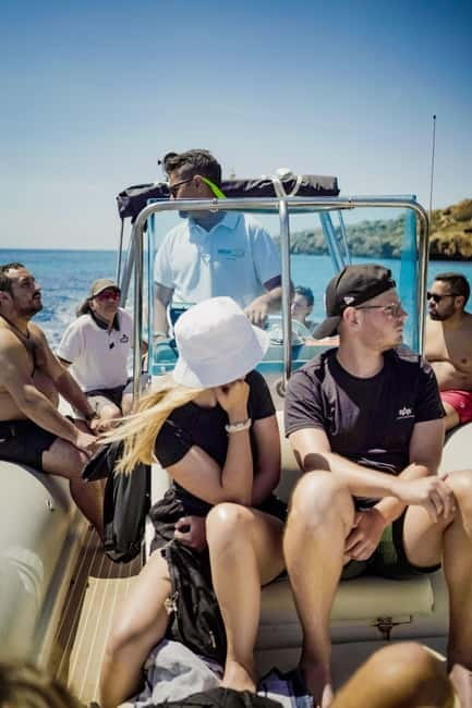 From Trapani: Favignana and Levanzo full-day tour with lunch and aperitif - Lunch on the water: Pane Cunzato, drinks, and a real midday reset