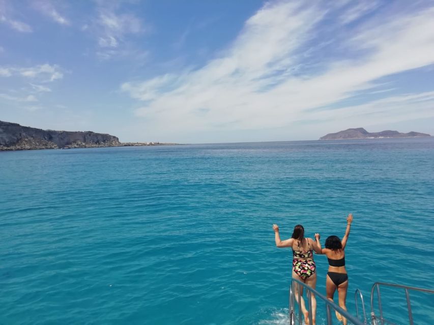 From Trapani: Favignana and Levanzo Motorboat Cruise - Favignana arrival: make those 2 hours count