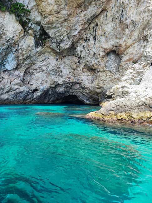 Giardini Naxos: Boat Tour with Aperitif - Finding Boat Trips Giardini Naxos Poseidon and Captain Filippo