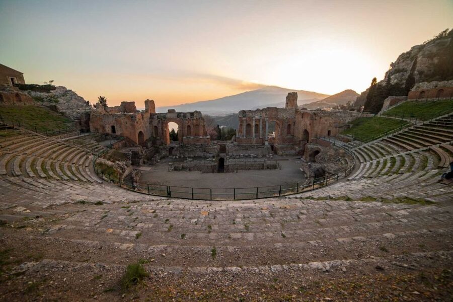 Giardini Naxos or Taormina: Godfather Tour in a Vintage Car - Isola Bella: the quick photo stop that works