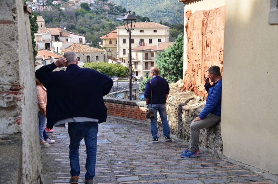 GODFATHER TOUR film's locations departure from Taormina area - Forza dAgrò: medieval views over the Strait of Messina