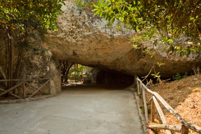 Guided tour of the Greek Theater and the Neapolis of Syracuse - A 9:00 am start that makes Syracuse feel manageable