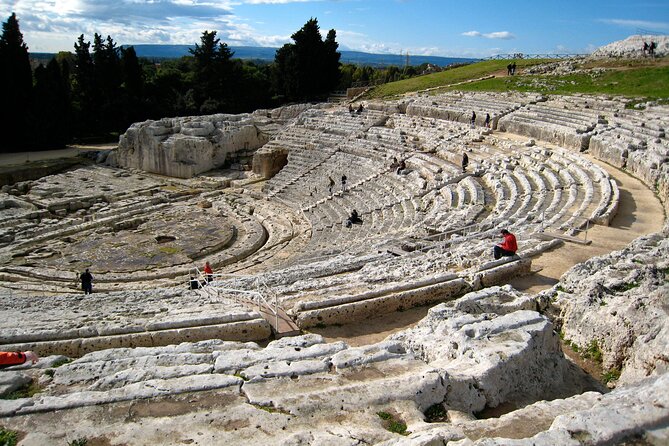 Guided tour of the Greek Theater and the Neapolis of Syracuse - How the guide turns Neapolis into a story (not a checklist)