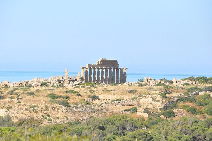 Guided tour of the Selinunte Archaeological Park - Selinunte Archaeological Park: why this Greek site feels so big
