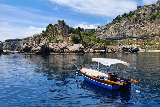Half Day Private Guided Boat Tour in Taormina - Spisone Bay: boulders, pebbly sand, and a more laid-back start
