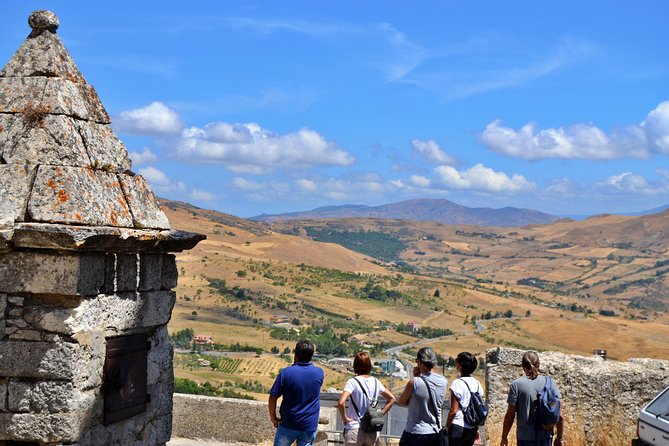 High Madonie wild jeep adventure - Getting started in Cefalù, where the jeeps are waiting