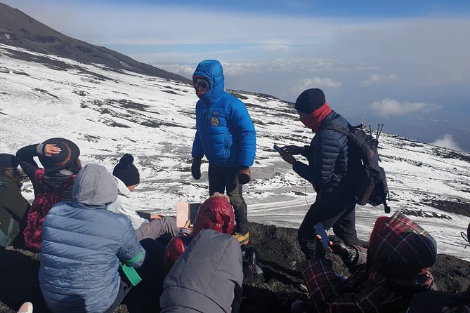 Hiking at 2900m on Mount Etna - Group Size and Guide Role: Easier Questions, Better Pace