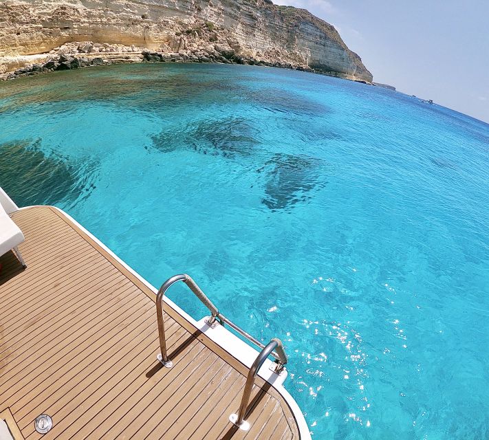 Lampedusa: Boat Tour with Lunch Sapore di Mare - On-Board Snorkeling and Paddle Time, With Gear Included