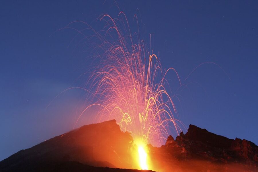 Linguaglossa: Mt Etna Summit Crater Hike with Optional 4x4 - Who this hike is for, and who should skip it