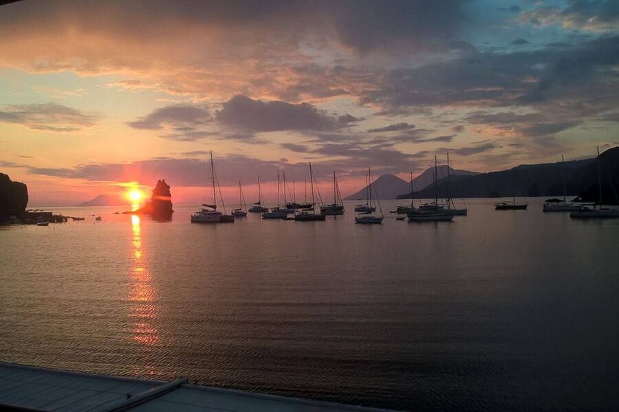 Lipari: Boat Tour of Vulcano Island with Disembarkation Stop - Seasonal route changes: your itinerary depends on the dates