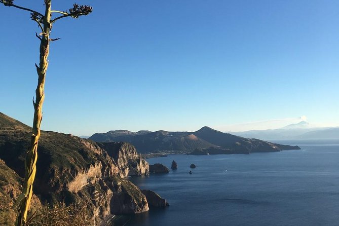 Lipari Island tour - private - Lipari by boat: what makes this route special