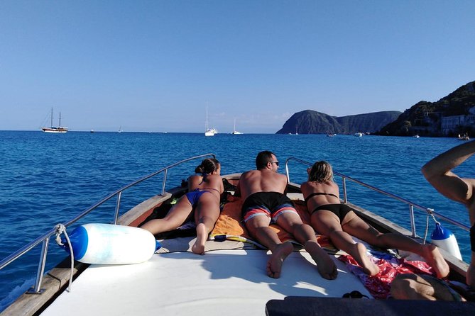 Lipari Island tour - private - Language and the host vibe