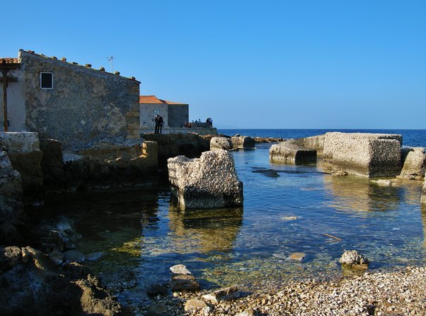 Marzamemi & Portopalo (departure from Syracuse area) - Tonnara di Marzamemi: the bottarga workshop stop that drives the day