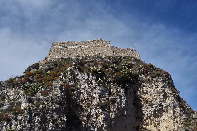 Messina Shore Special Tour of Taormina and Castelmola plus Panoramic Lunch - Is It a Guided Tour or a Self-Guided Day?