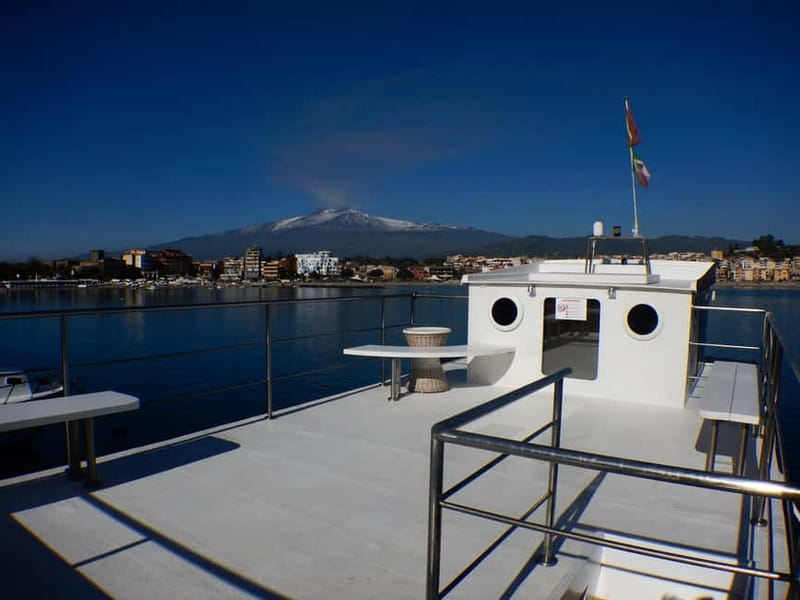 Mini-cruise Isola bella with snorkeling from Giardini Naxos - Grotta Blu Light Effects: Quick, Visual, and Purposeful