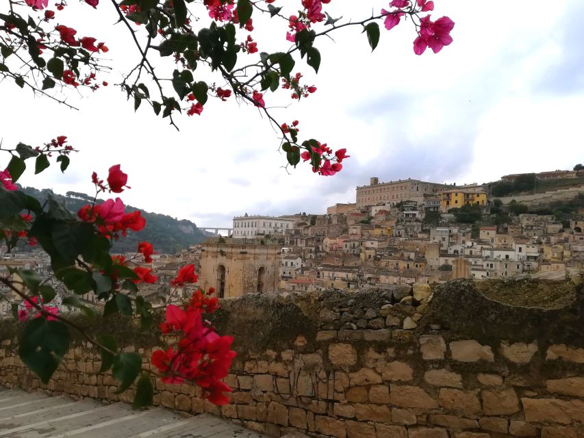 Modica private tour: the chocolate town in Sicily - Modica Alta alleys and panoramic views that make you pause