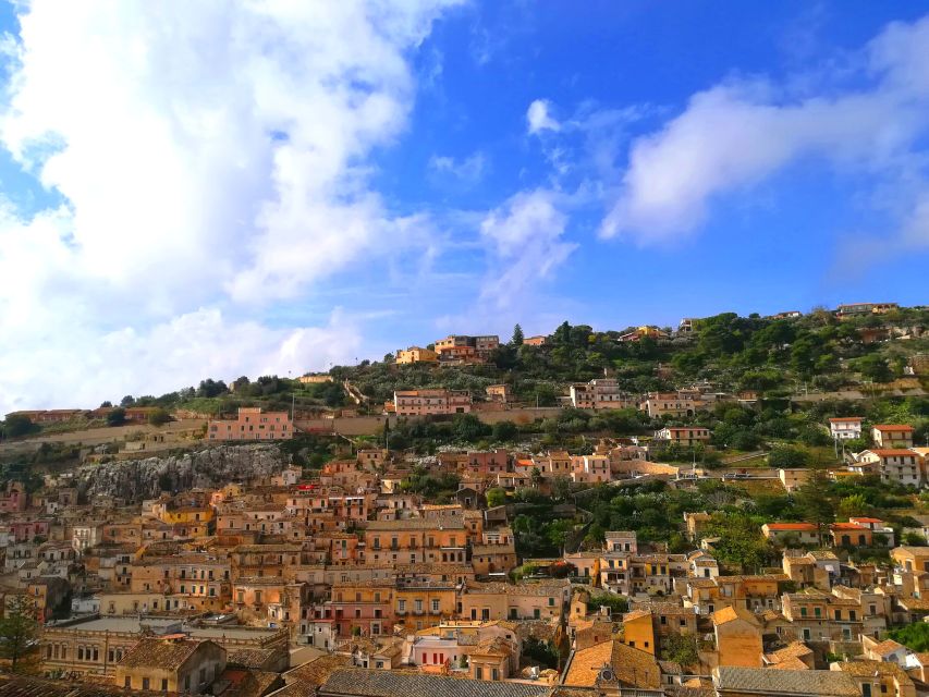 Modica private tour: the chocolate town in Sicily - Modica Bassa and the Cathedral of San Pietro, with statues on the stairs